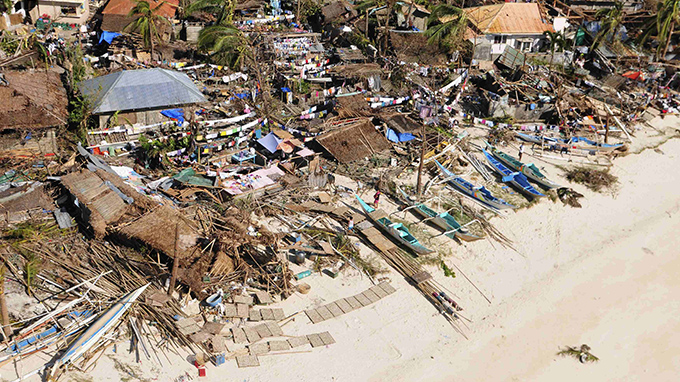 THẢM HỌA Khoảng 10.000 người Philippines chết vì bão Haiyan