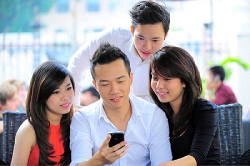 Nokia 1280, 110i… hay bất kì ĐT nào cũng dùng được Facebook! Like, comment, đăng status…